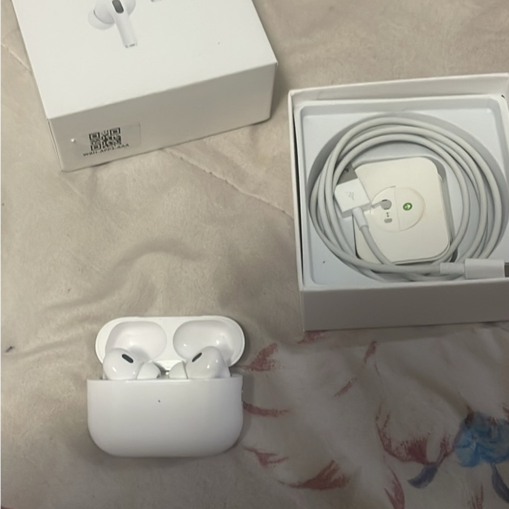 White Wireless Earbuds with Charging Case